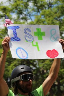 anti trump counter protest