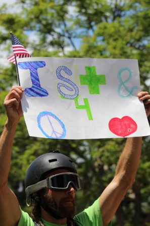 anti trump counter protest