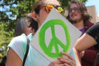 anti trump counter protest